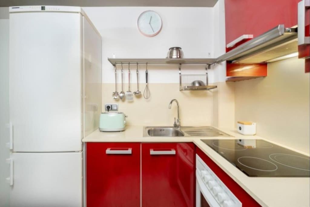 Acogedor Apartamento Cerca Del Casco Antiguo 지로나 외부 사진